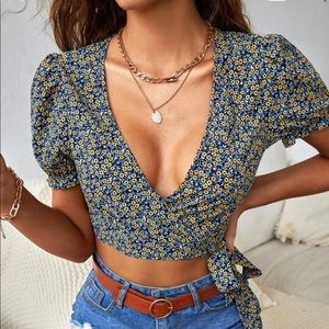 Ditsy floral puff sleeve blouse